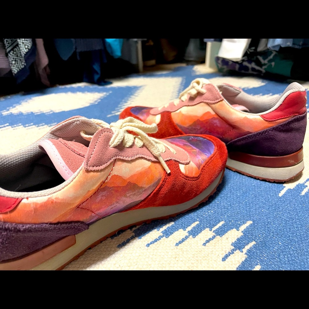 Inkkas Purple Andes Jogger Size 9